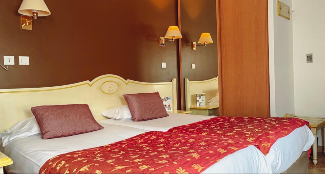 Logis Hotel & Restaurant L'Etape Bouc Bel Air - Gardanne Kültér fotó