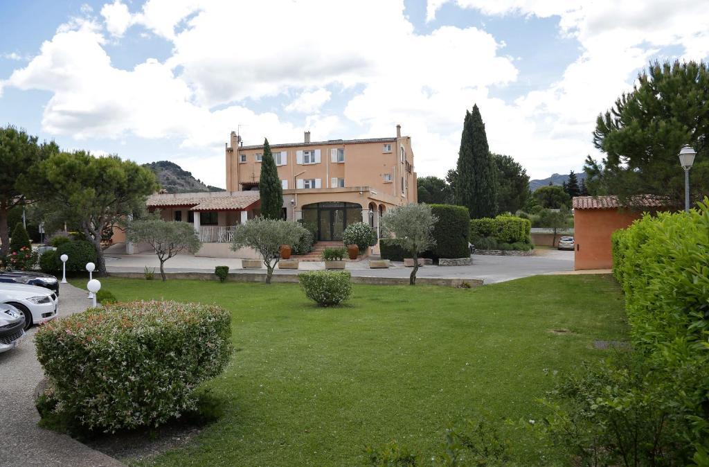 Logis Hotel & Restaurant L'Etape Bouc Bel Air - Gardanne Szoba fotó