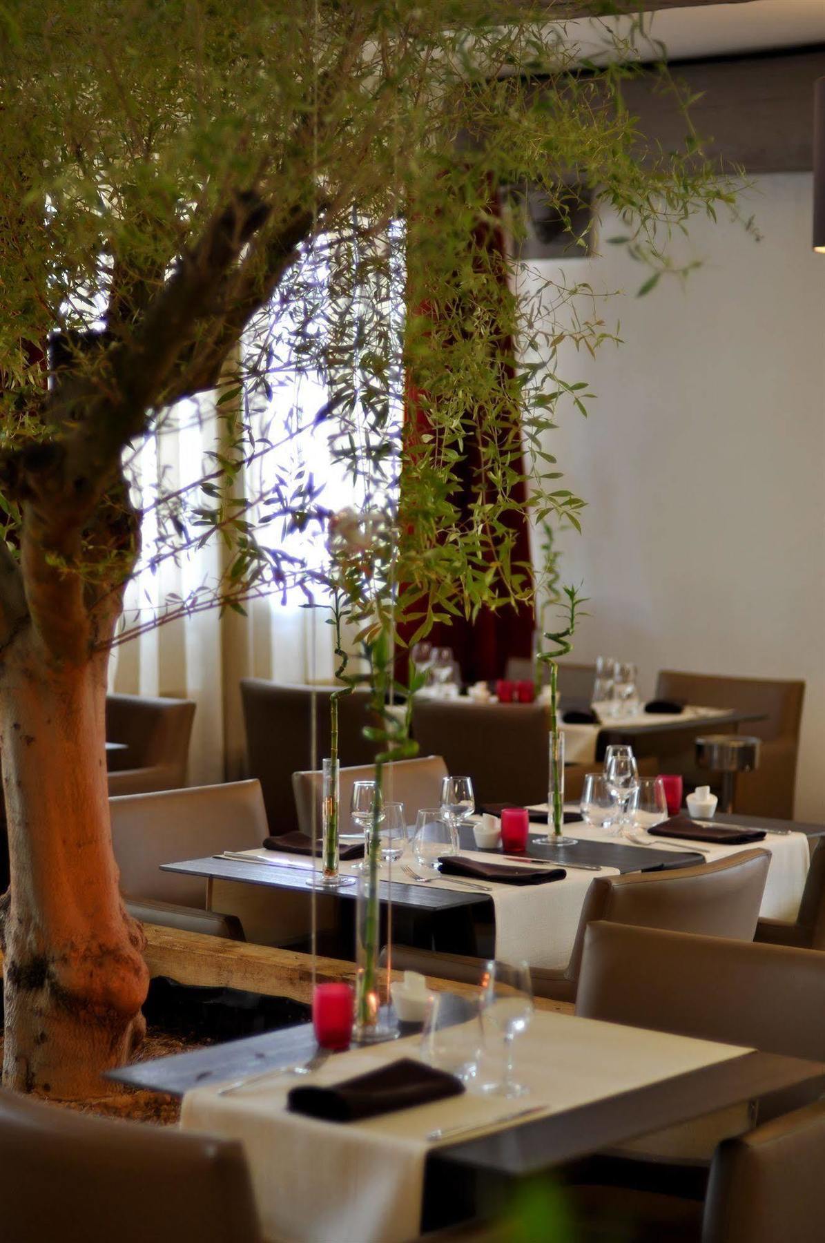 Logis Hotel & Restaurant L'Etape Bouc Bel Air - Gardanne Kültér fotó