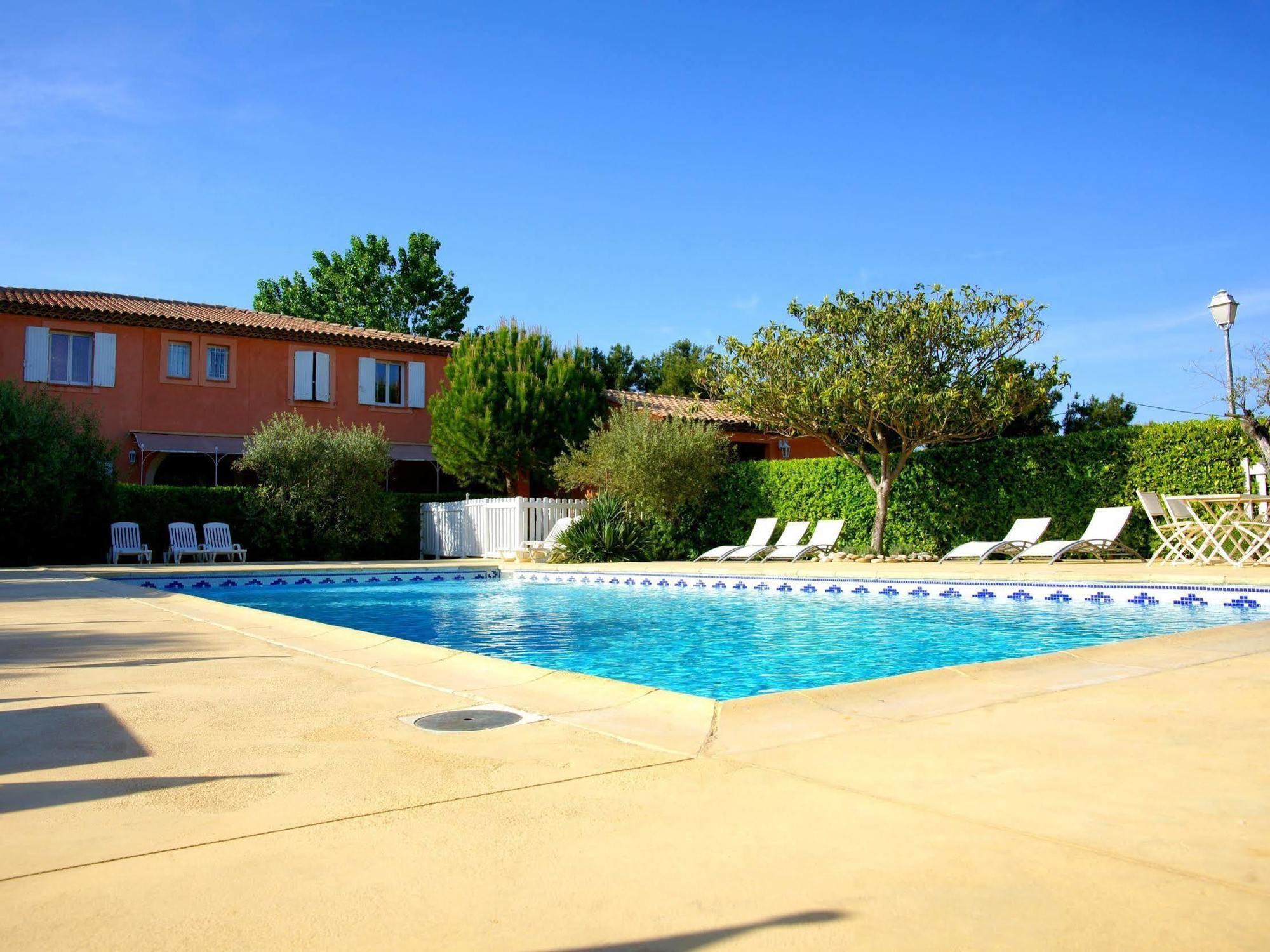 Logis Hotel & Restaurant L'Etape Bouc Bel Air - Gardanne Kültér fotó