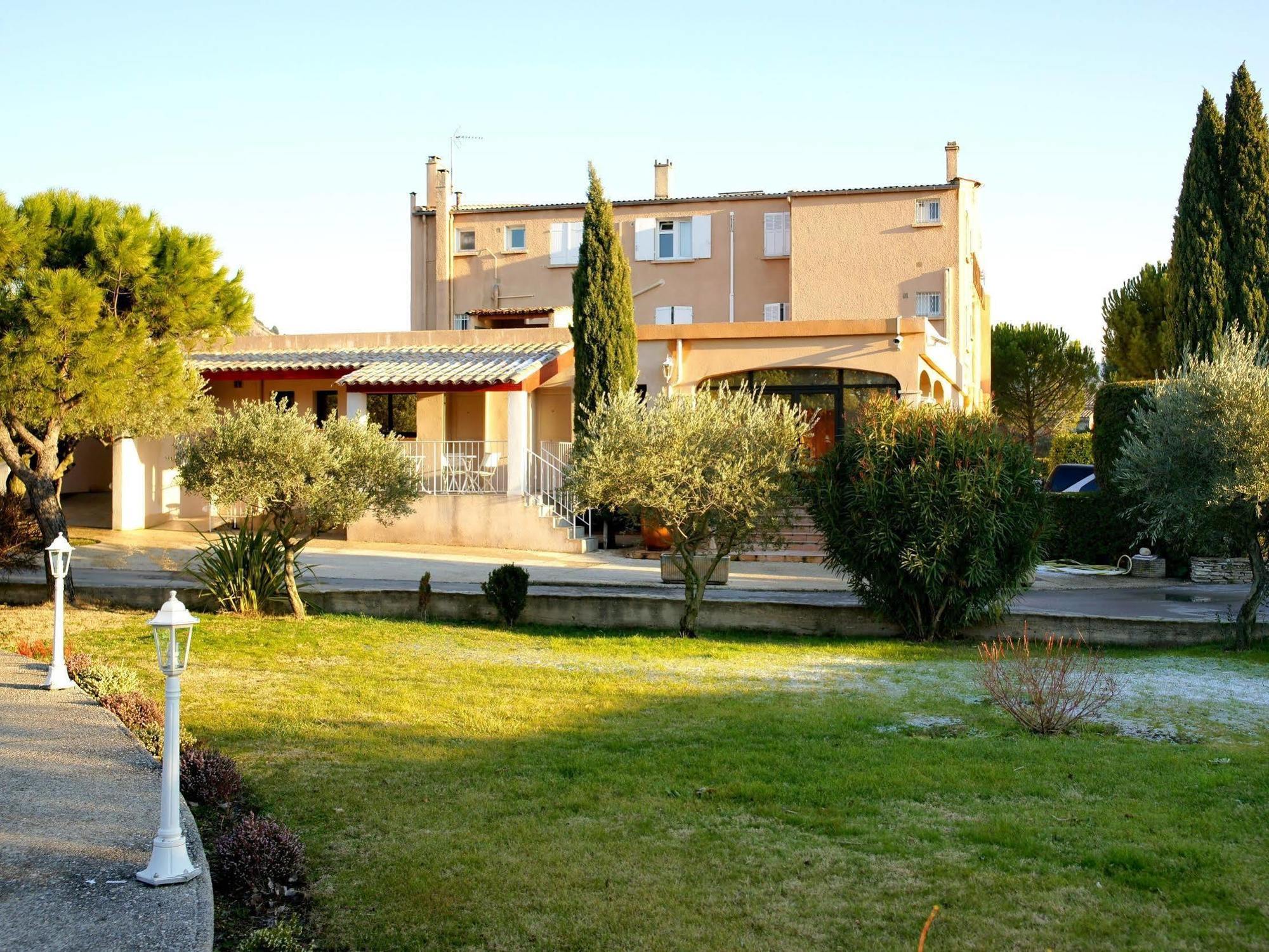Logis Hotel & Restaurant L'Etape Bouc Bel Air - Gardanne Kültér fotó